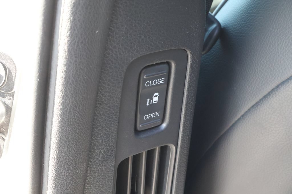 Used 2021 Honda Odyssey Elite image 37