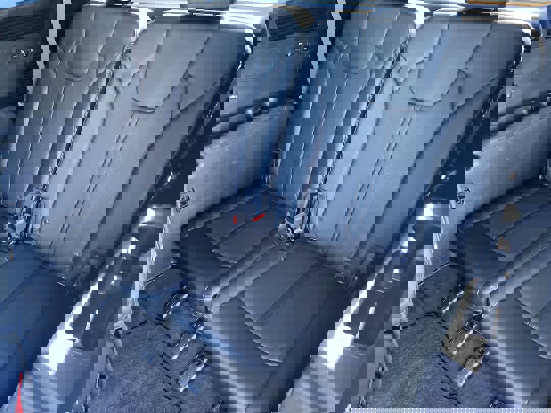 Used 2022 Kia Sorento EX w/ Panoramic Sunroof Package image 24