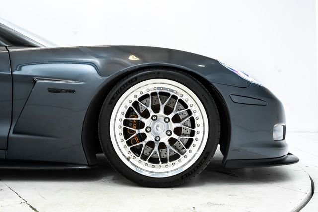 Used 2009 Chevrolet Corvette Z06 w/ Preferred Equipment Group image 18