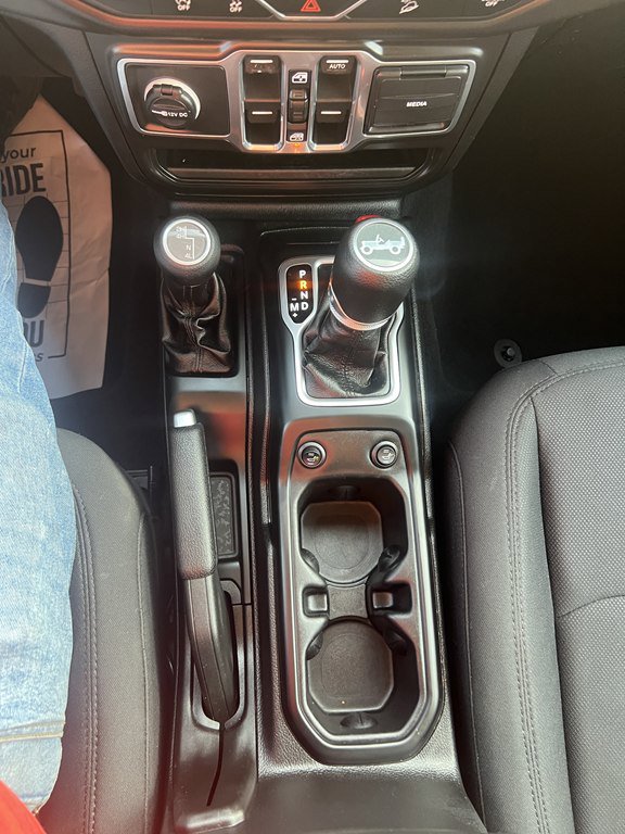 Used 2018 Jeep Wrangler Unlimited Sport S image 27