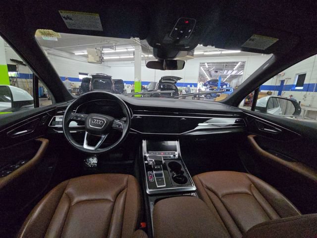 Used 2020 Audi Q7 2.0T Premium w/ Cold Weather Package AWD/4WD image 29