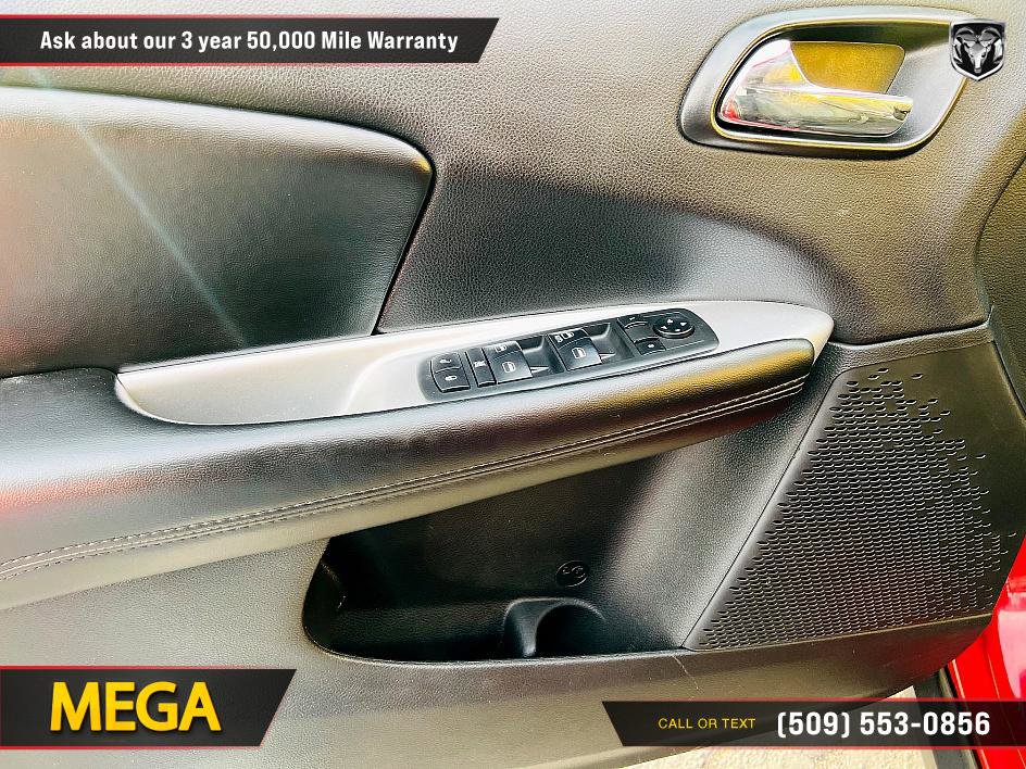 Used 2018 Dodge Journey SXT w/ Blacktop Package image 16