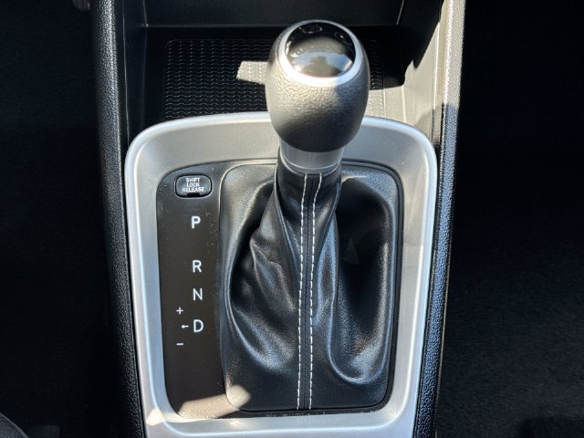 Used 2026 Hyundai Venue SE FWD image 15