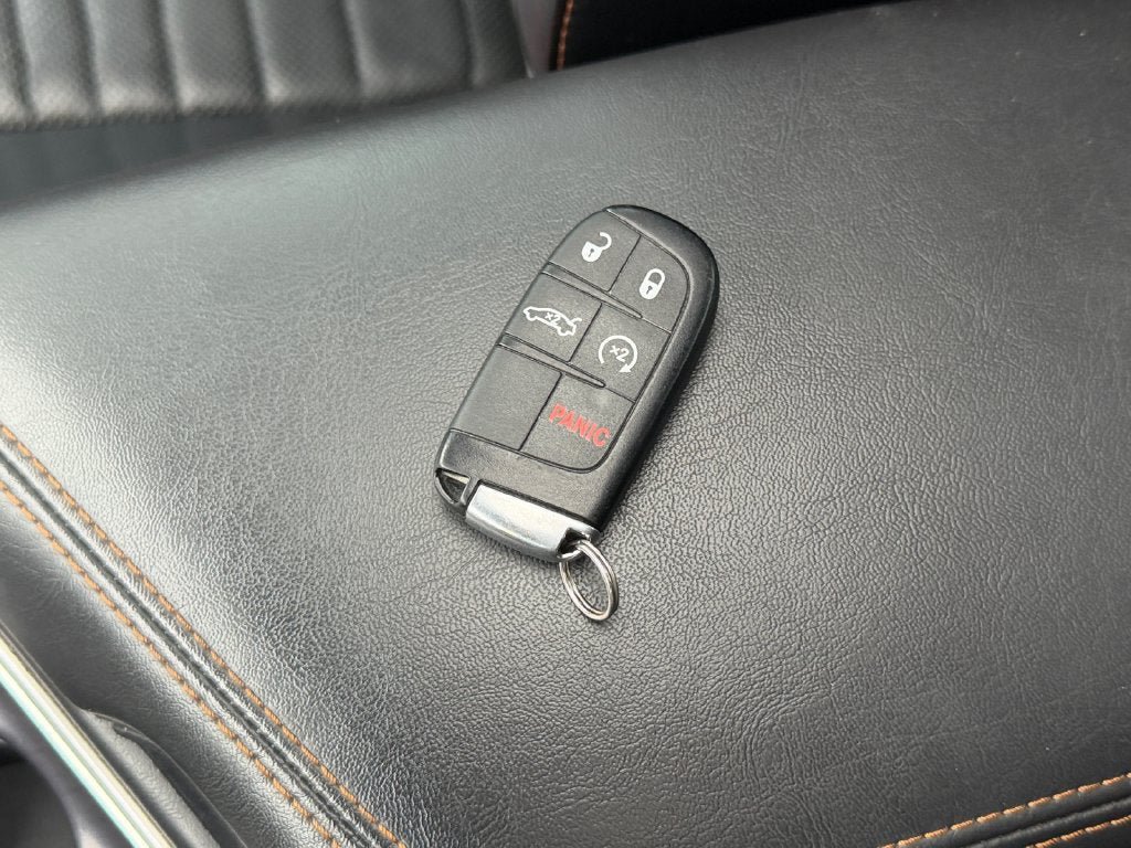 Used 2016 Dodge Challenger R/T Plus RWD image 31