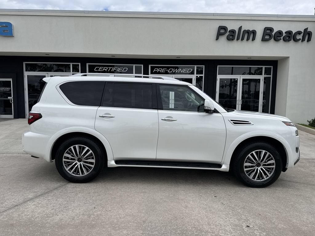 Used 2024 Nissan Armada SL w/ Captain's Chairs Package AWD/4WD image 5