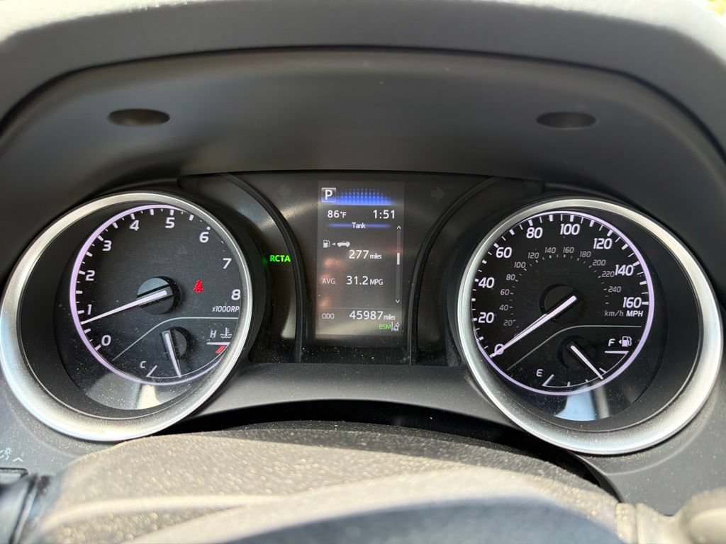 Used 2021 Toyota Camry LE w/ Convenience Package FWD image 15