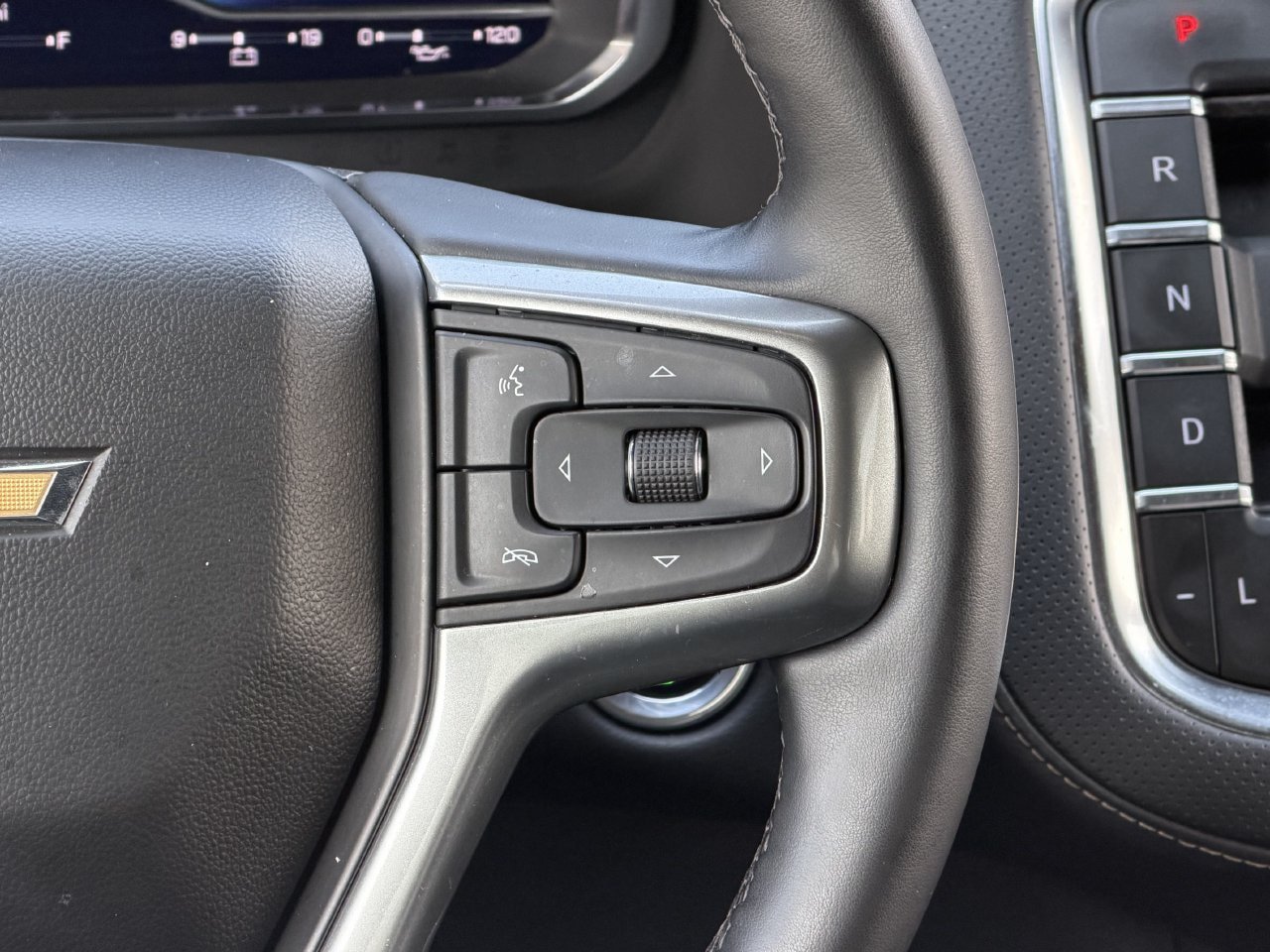 Used 2023 Chevrolet Suburban Premier AWD/4WD image 14