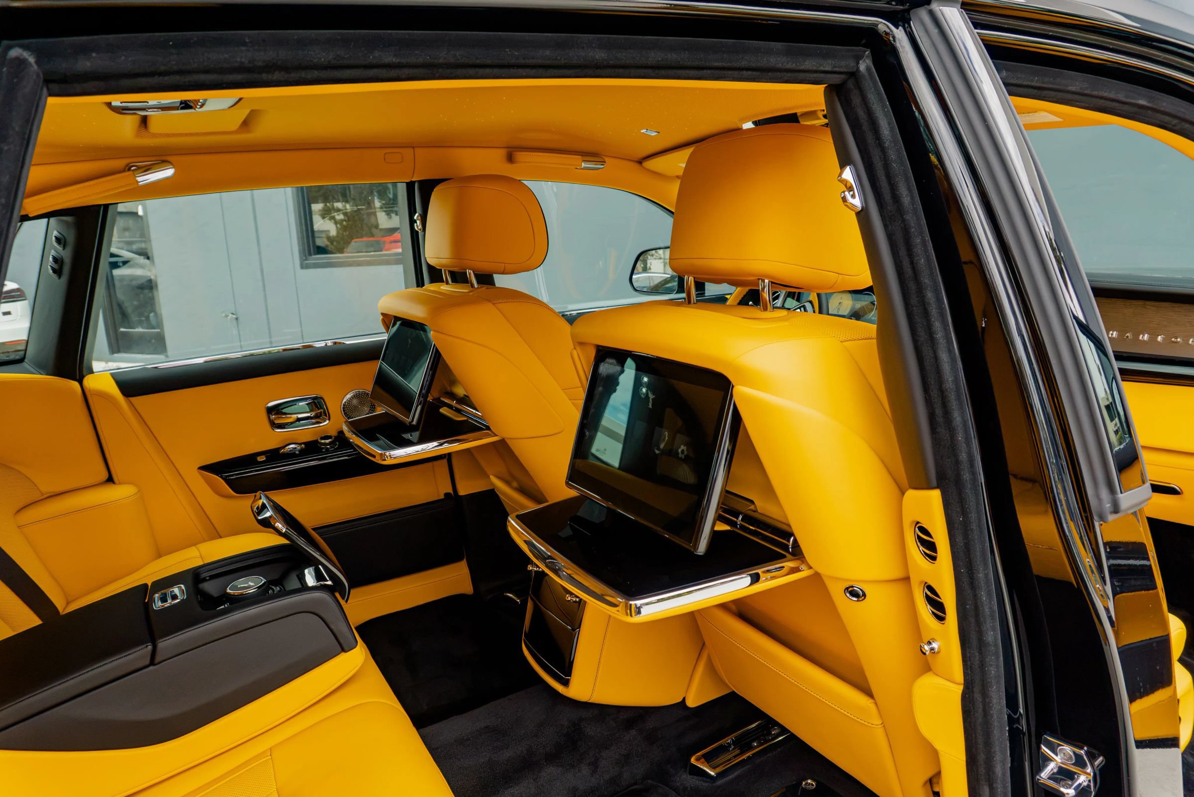 Used 2027 Rolls-Royce Phantom Sedan RWD image 85