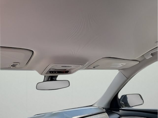 Used 2019 Chevrolet Traverse LT AWD/4WD image 16