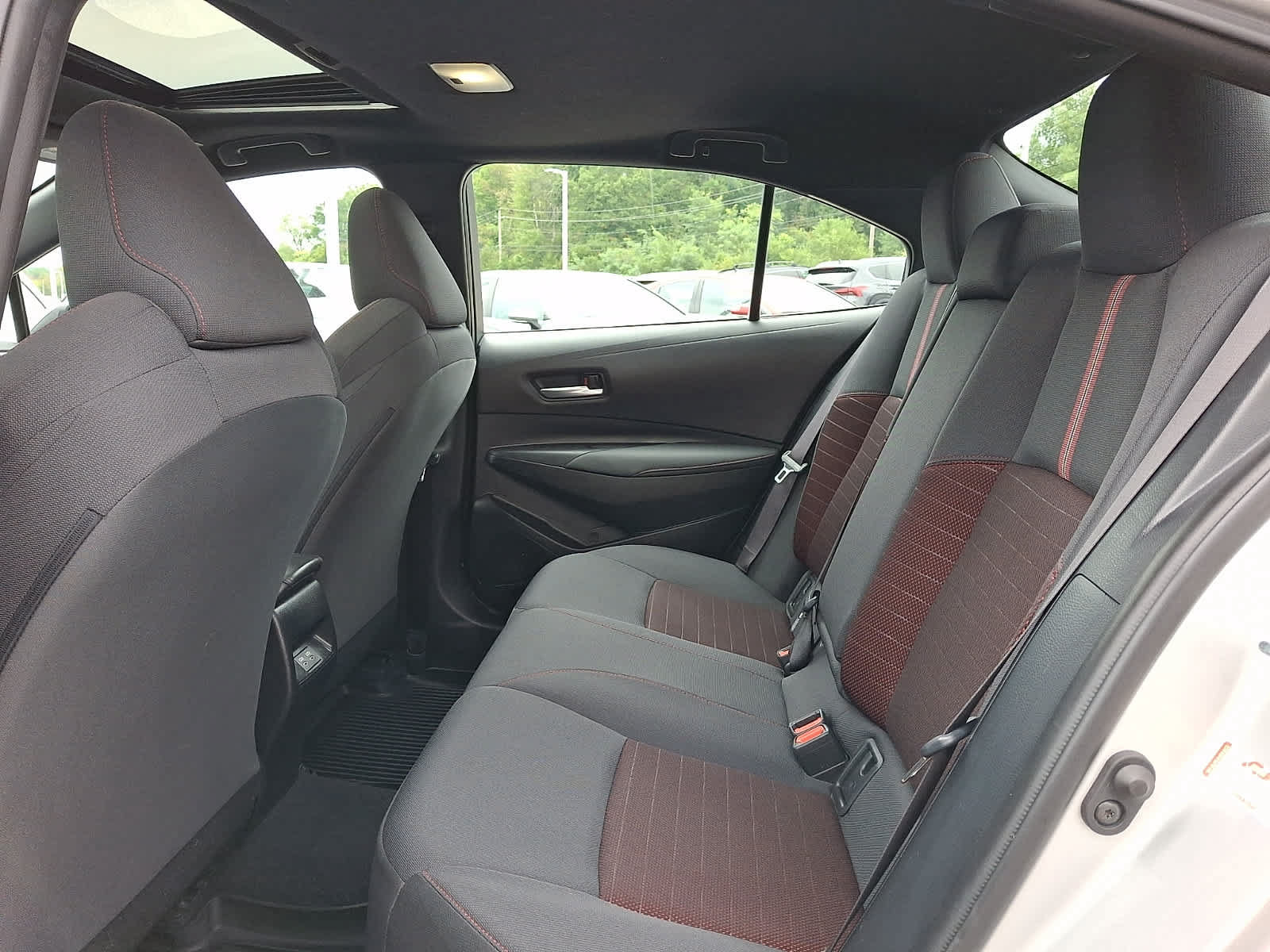Used 2024 Toyota Corolla SE w/ SE Premium Package FWD image 12