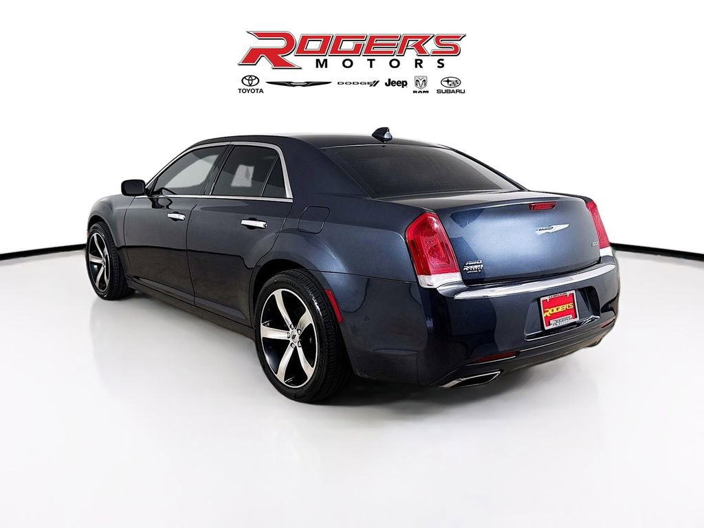 Used 2018 Chrysler 300 Limited image 6