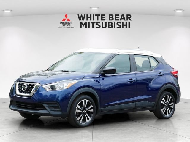 Used 2019 Nissan Kicks SV FWD image 2