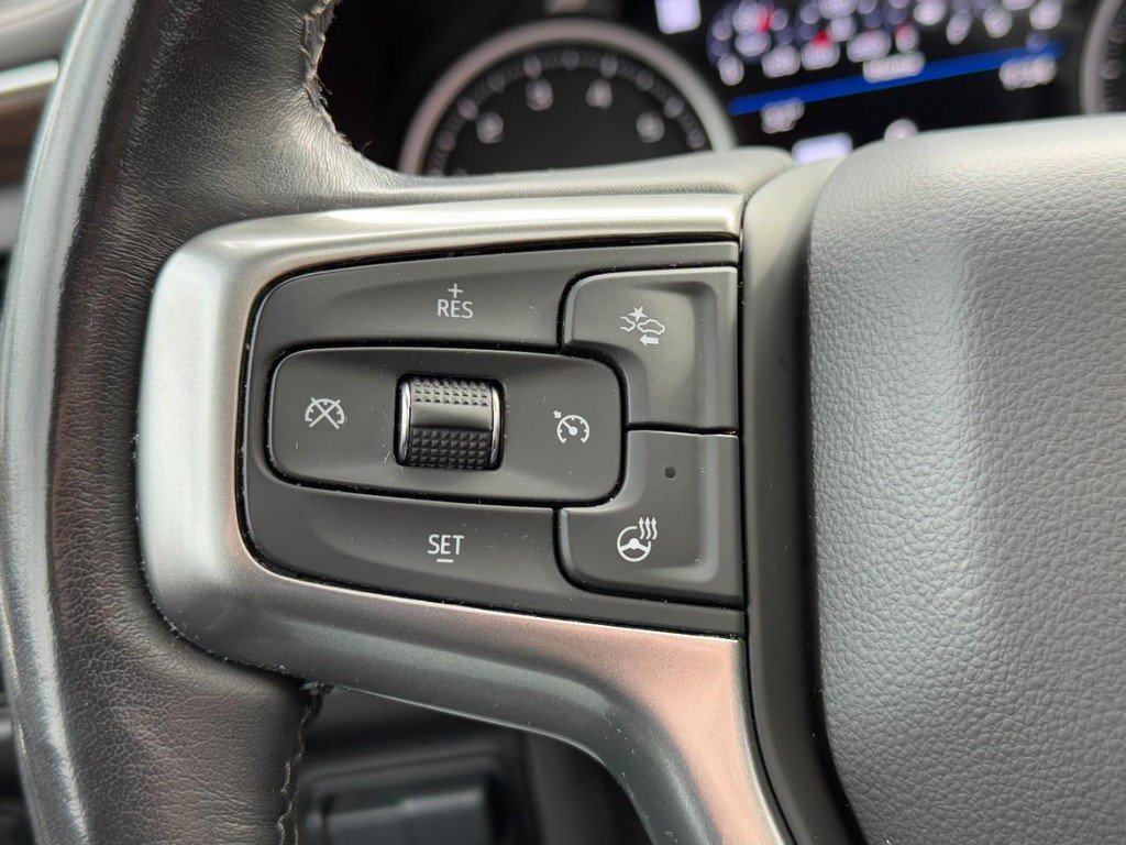 Used 2021 Chevrolet Suburban Premier w/ Premium Package image 19