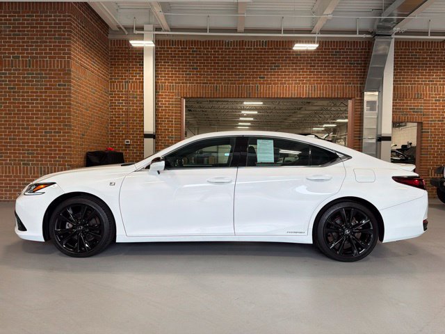 Used 2022 Lexus ES 300h F Sport w/ Accessory Package FWD image 4