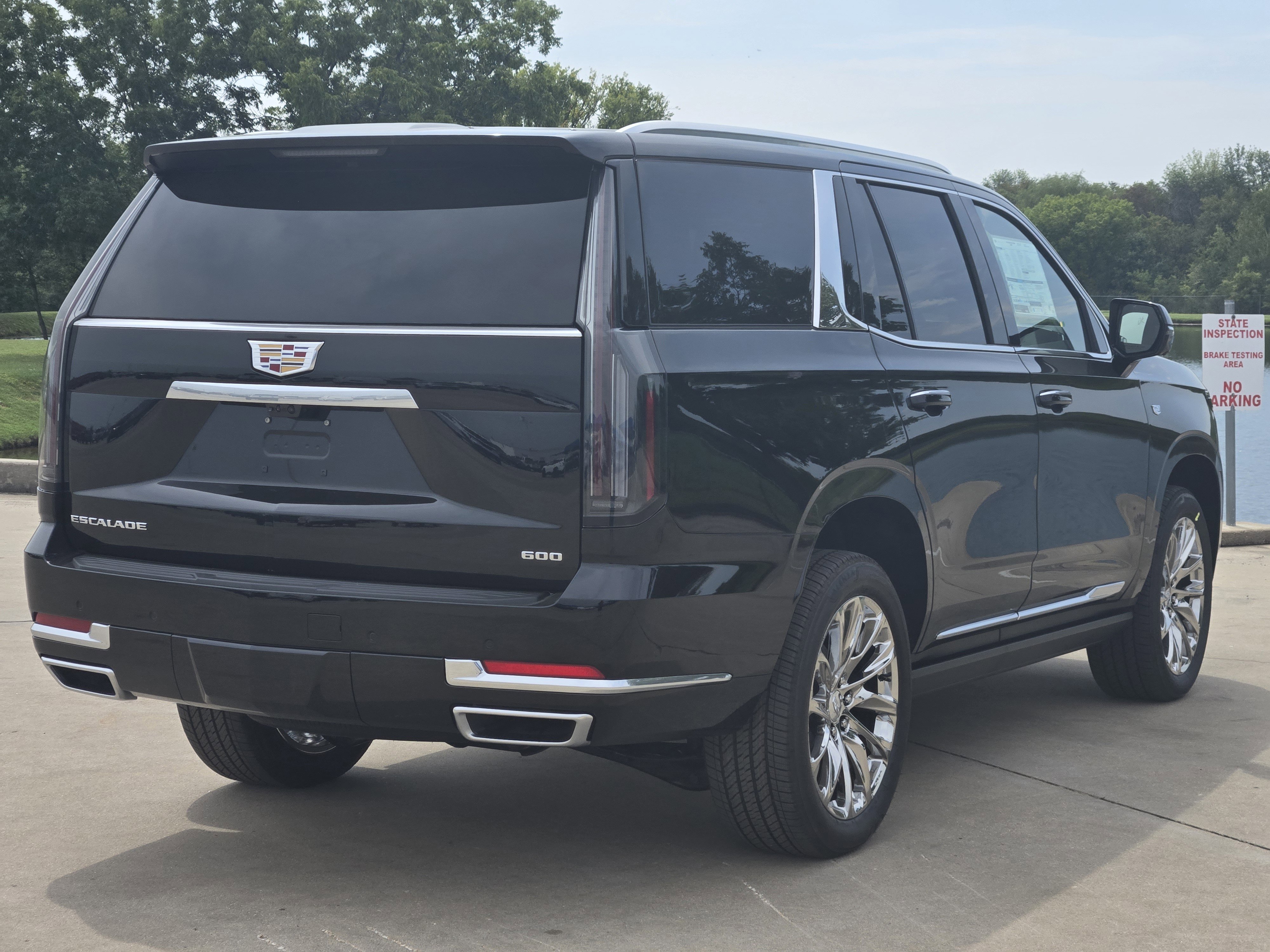 New 2025 Cadillac Escalade Premium Luxury w/ Touring Package image 4