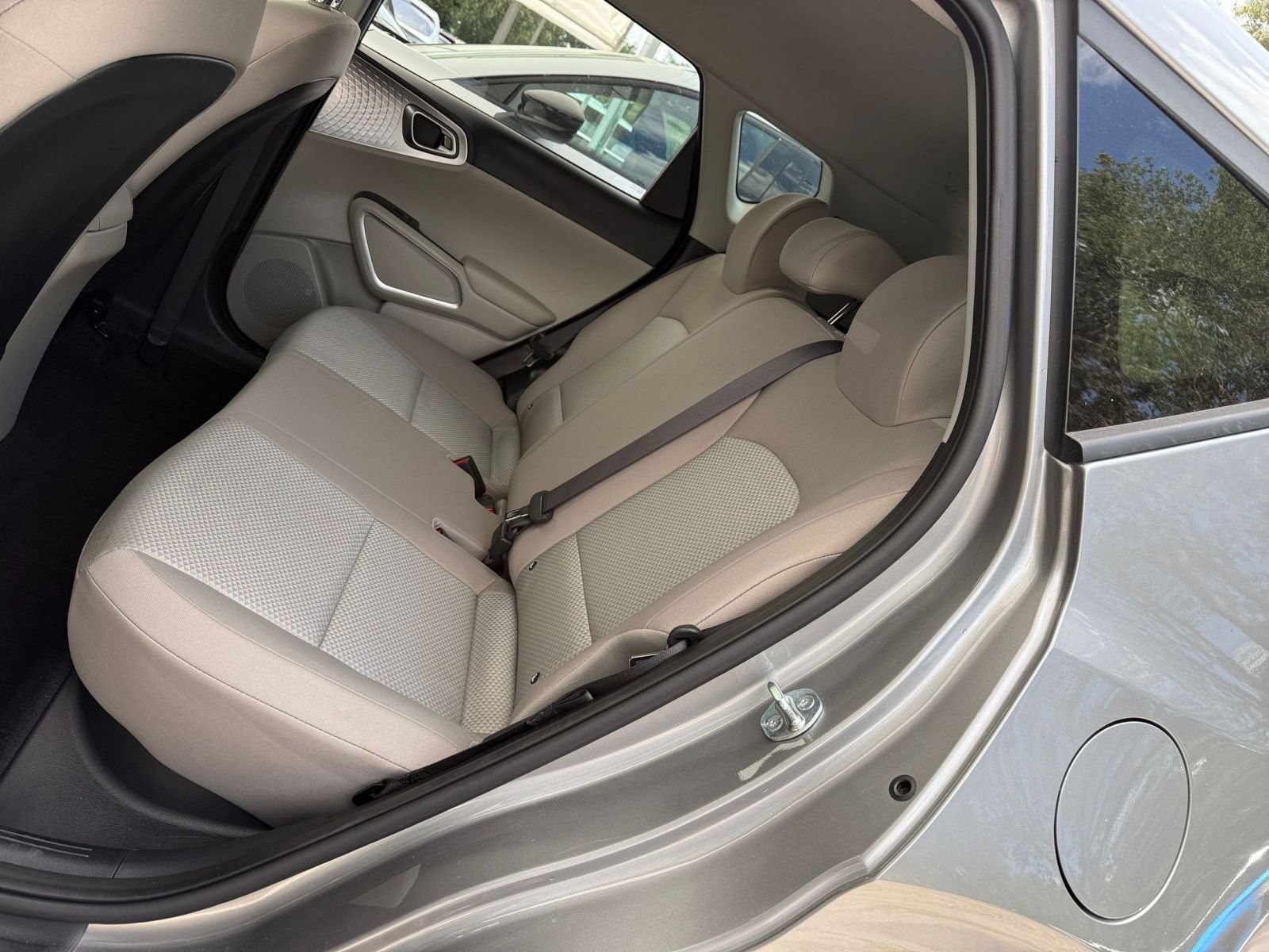 Used 2025 Kia Soul LX w/ LX Technology Package FWD image 22