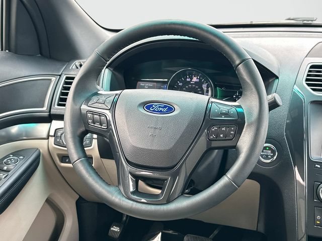 Used 2019 Ford Explorer XLT w/ Equipment Group 202A AWD/4WD image 7