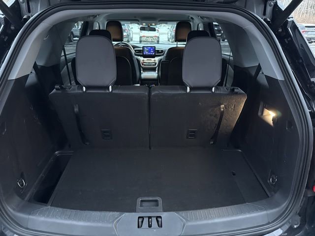 Used 2023 Ford Explorer XLT w/ Equipment Group 202A image 27