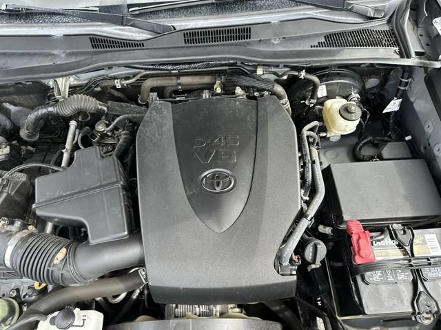 Used 2021 Toyota Tacoma TRD Off-Road w/ Technology Package RWD image 27