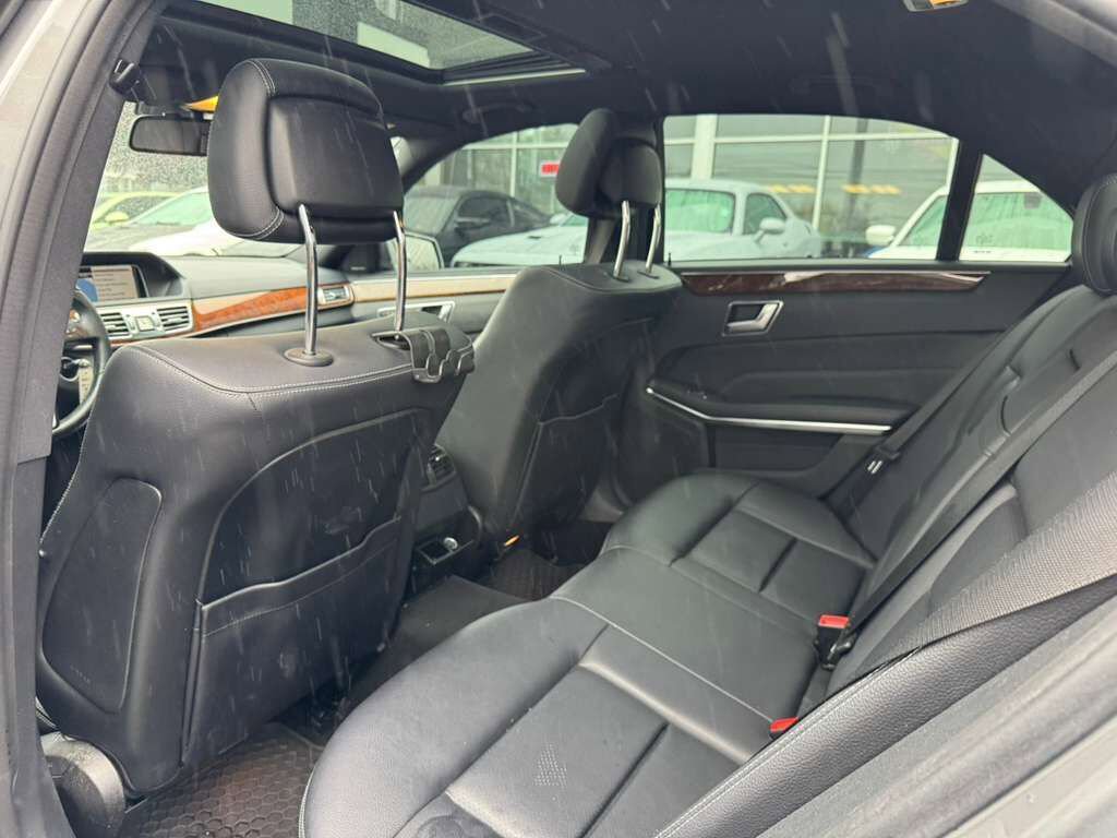 Used 2014 Mercedes-Benz E 350 4MATIC Sedan image 16