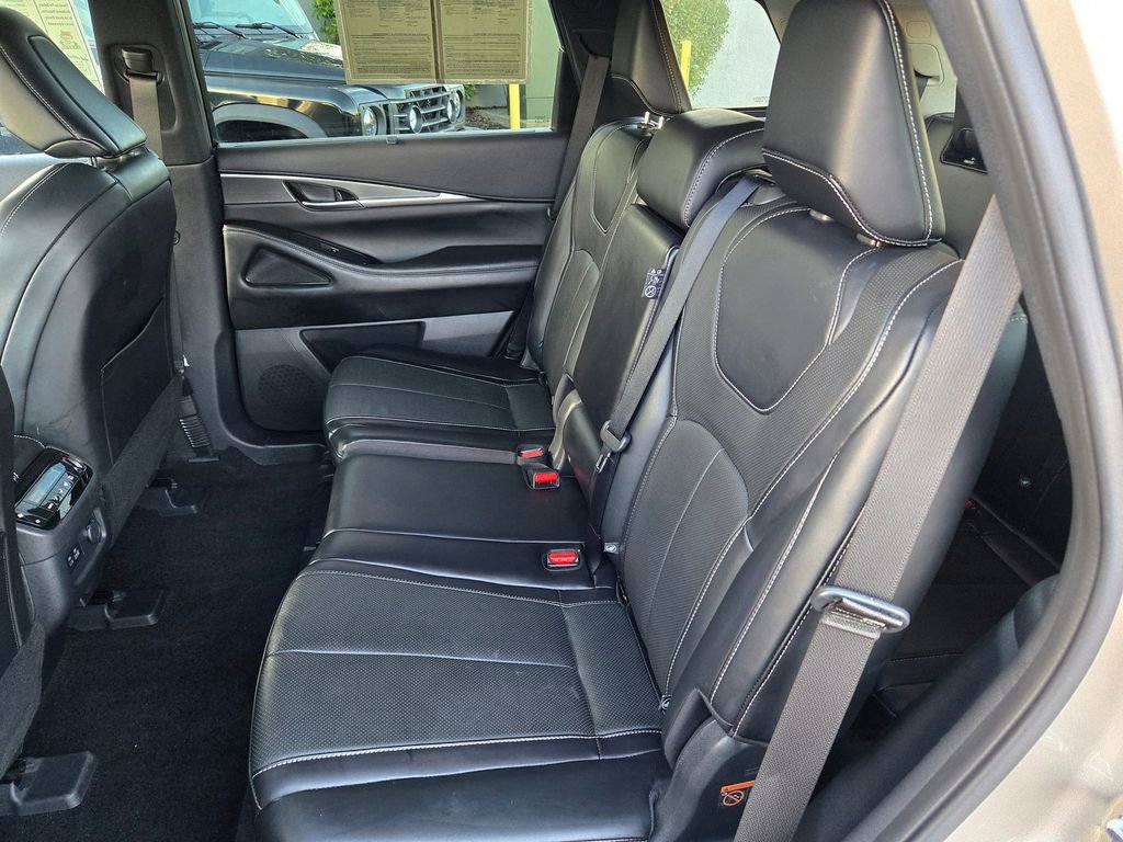 Used 2023 INFINITI QX60 Luxe w/ Cargo Package image 10