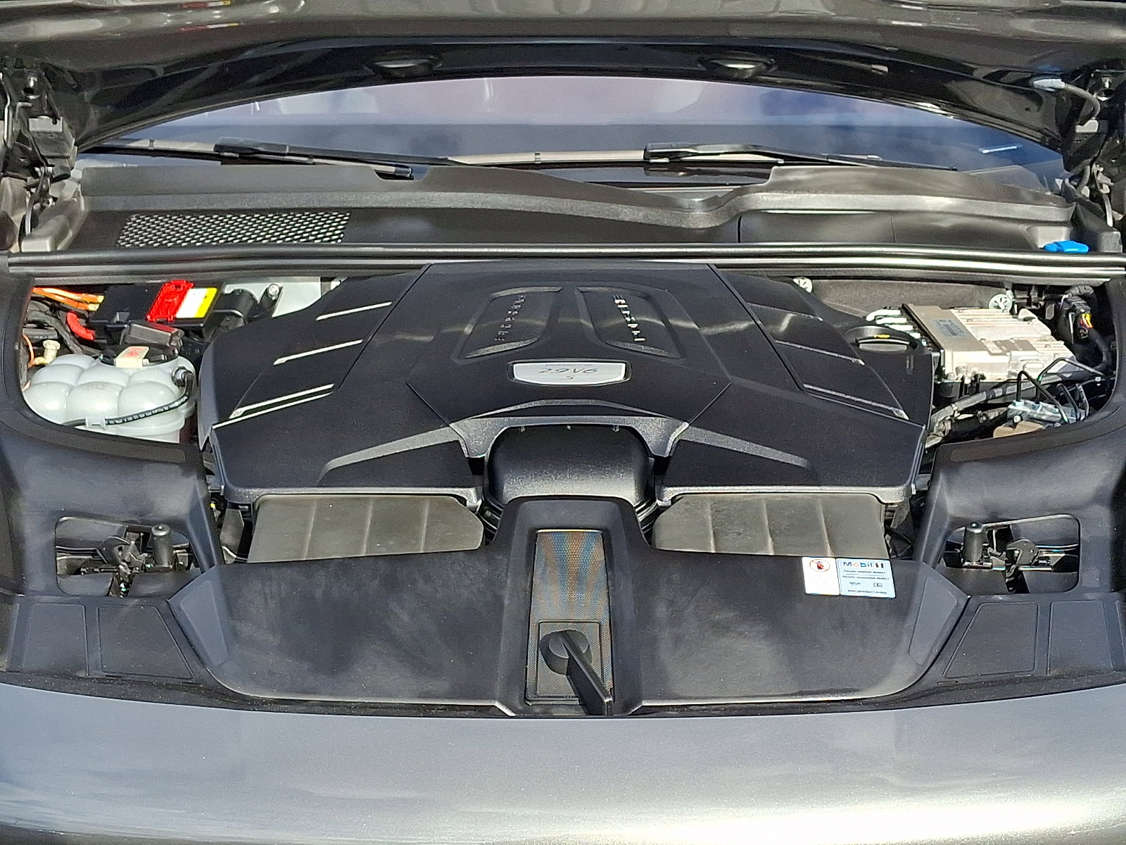 Used 2021 Porsche Cayenne S image 30