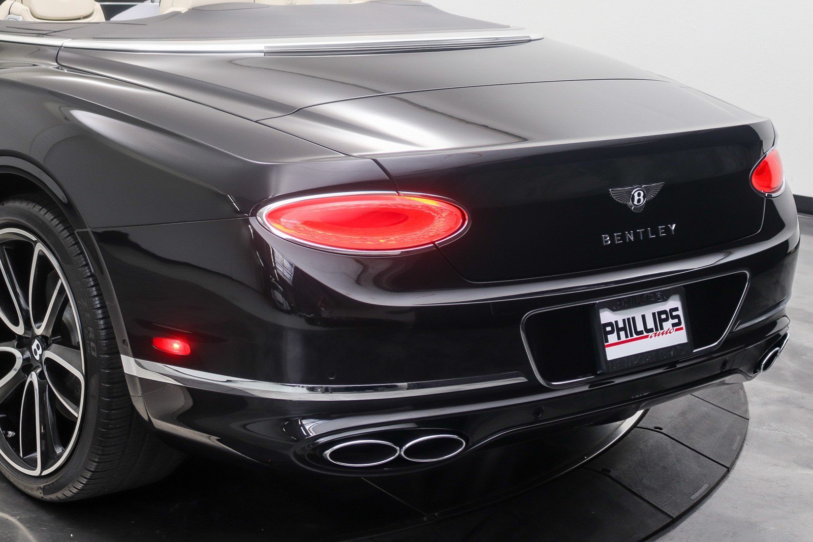 Used 2020 Bentley Continental GT V8 AWD/4WD image 12