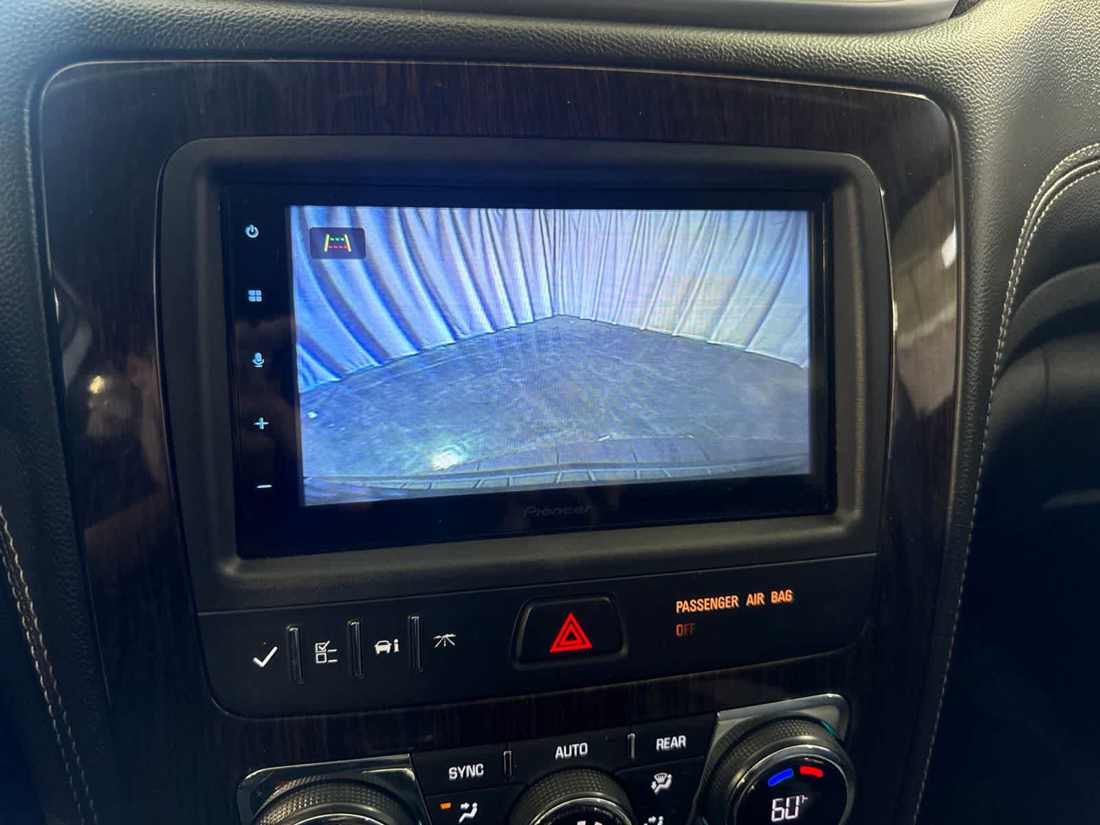 Used 2015 Chevrolet Traverse LT FWD image 28