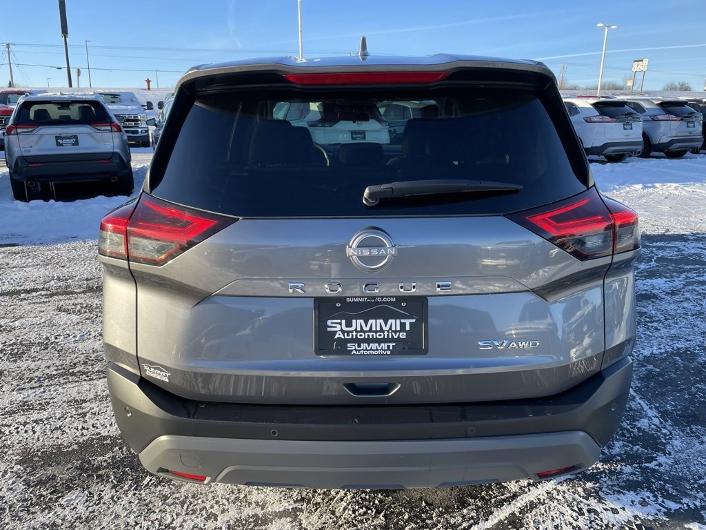 Used 2023 Nissan Rogue SV image 31