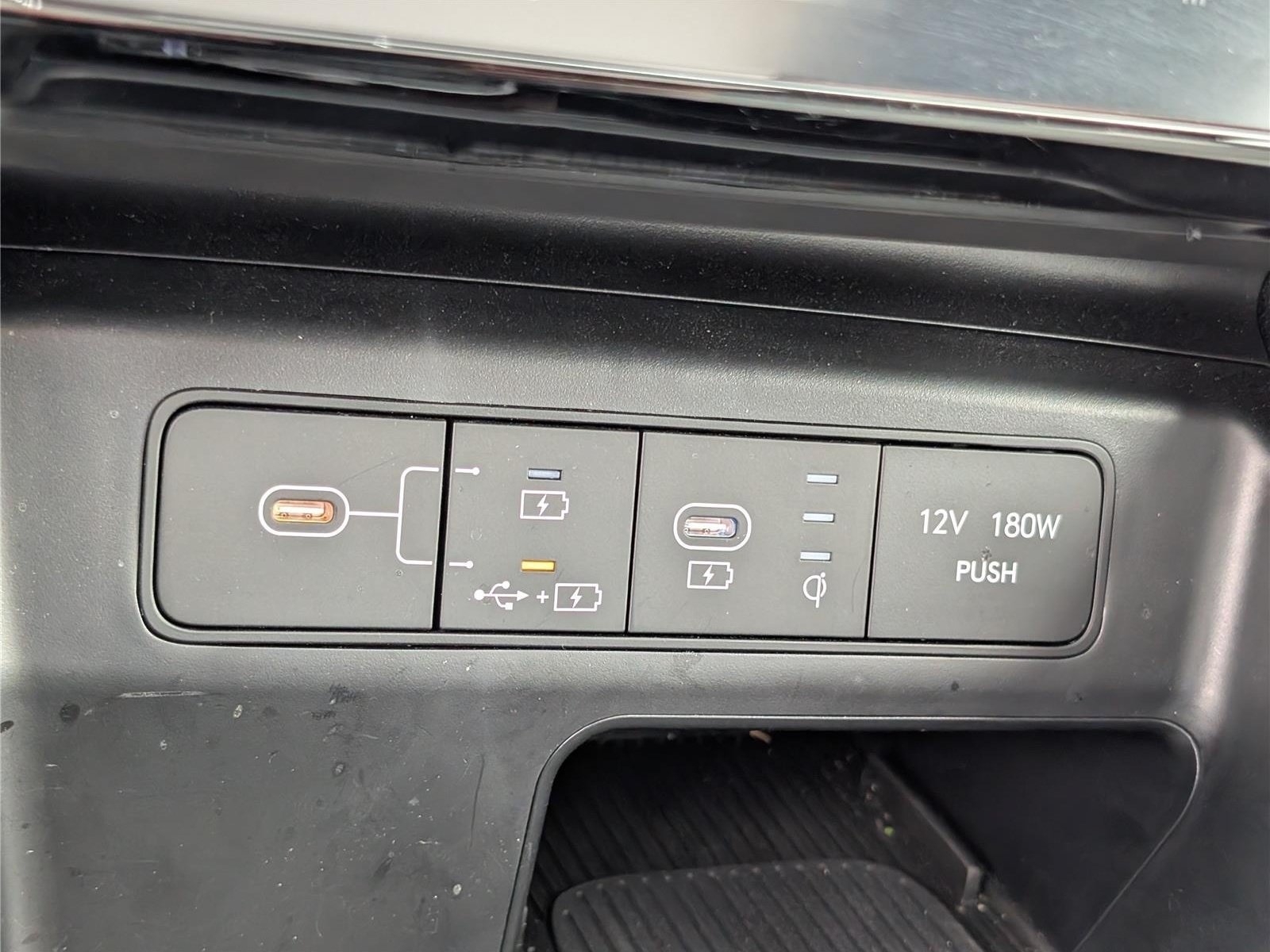 Used 2025 Hyundai Santa Cruz SEL AWD/4WD image 24