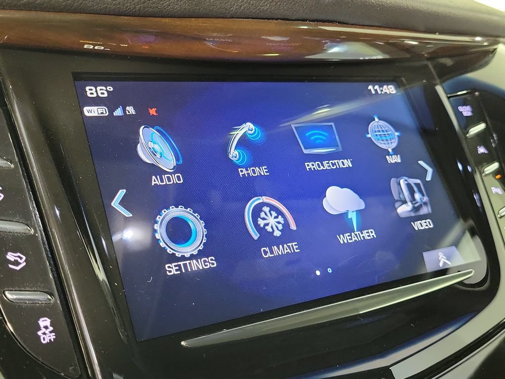Used 2017 Cadillac Escalade Premium Luxury RWD image 27