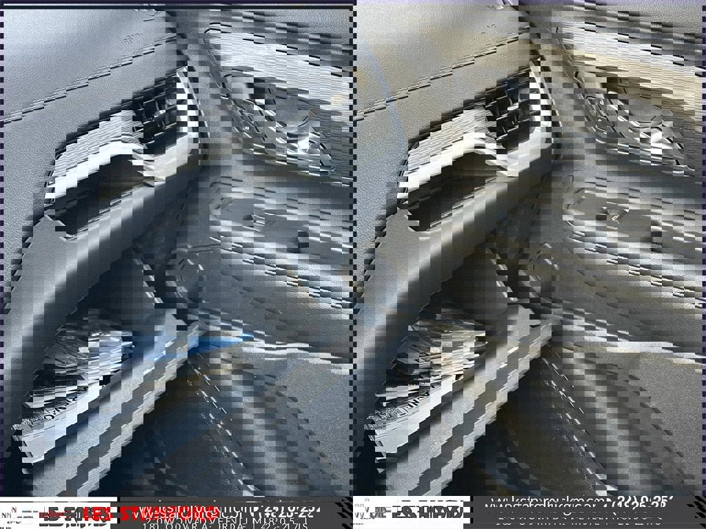 Certified 2022 GMC Terrain SLE image 33