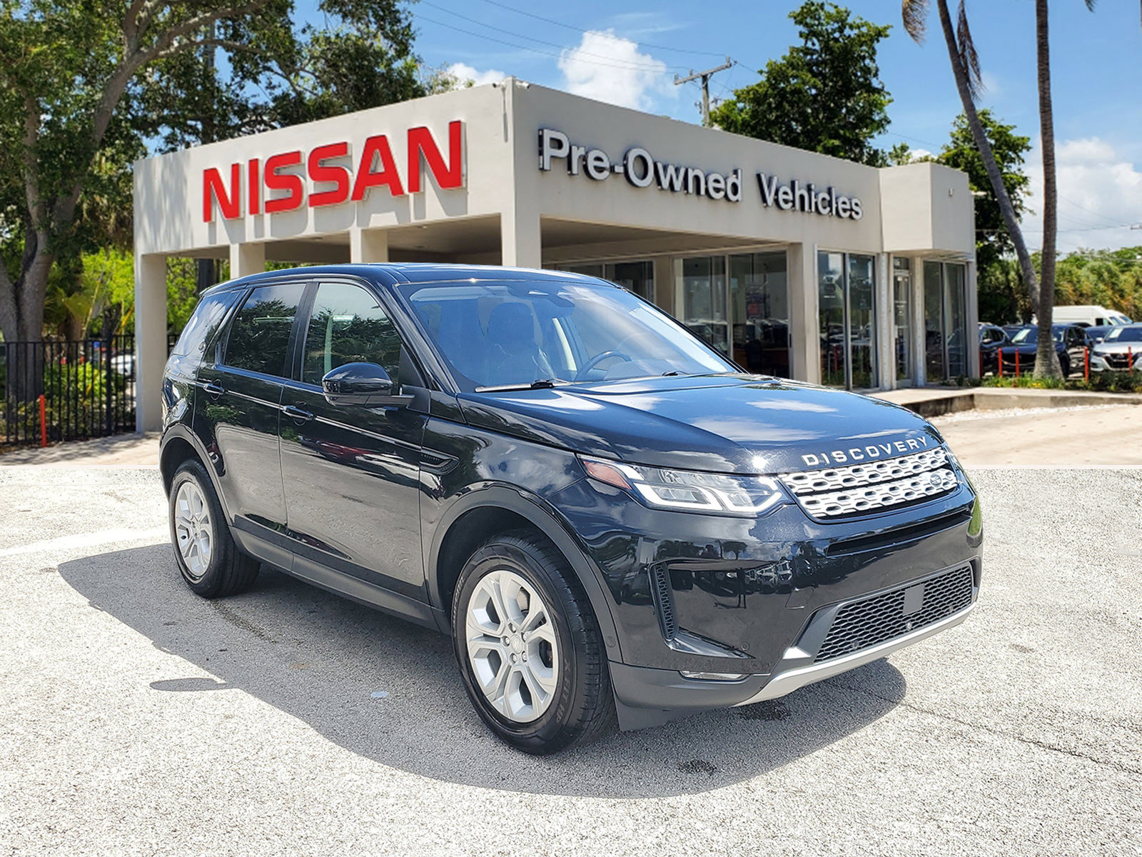 Used 2021 Land Rover Discovery Sport S image 3