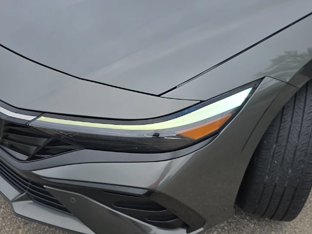 Used 2024 Hyundai Elantra Limited FWD image 32