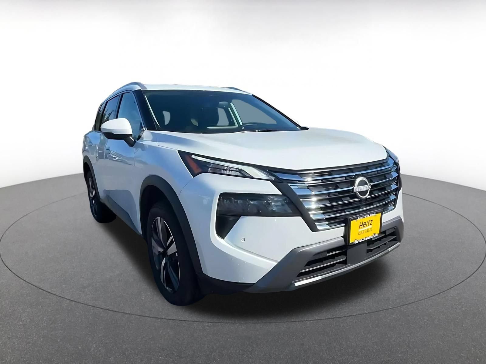 Used 2026 Nissan Rogue SL AWD/4WD image 3