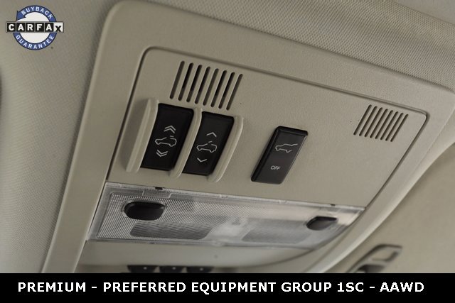 Used 2013 Cadillac Escalade Premium image 31