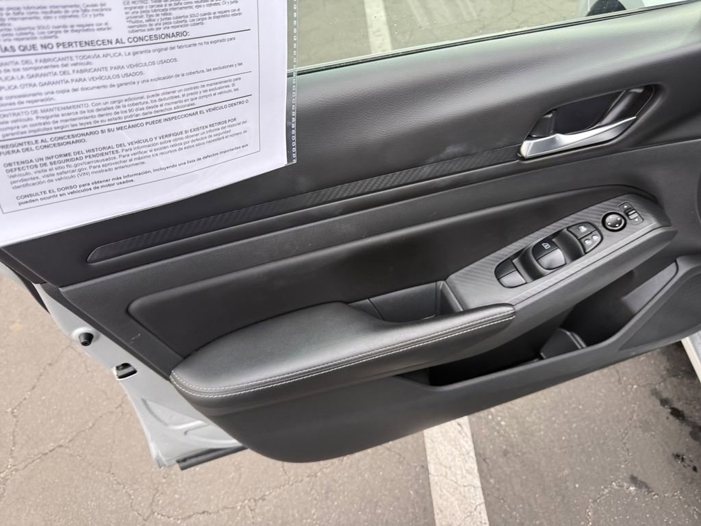 Used 2024 Nissan Altima 2.5 SV image 11