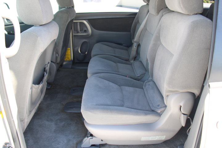 Used 2005 Toyota Sienna LE FWD image 12