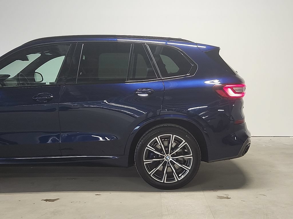 Used 2022 BMW X5 M50i AWD/4WD image 7