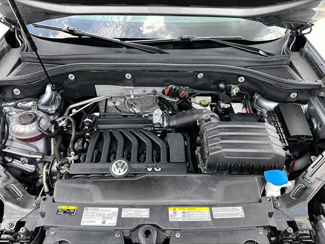Used 2022 Volkswagen Atlas Cross Sport SEL R-Line AWD/4WD image 11