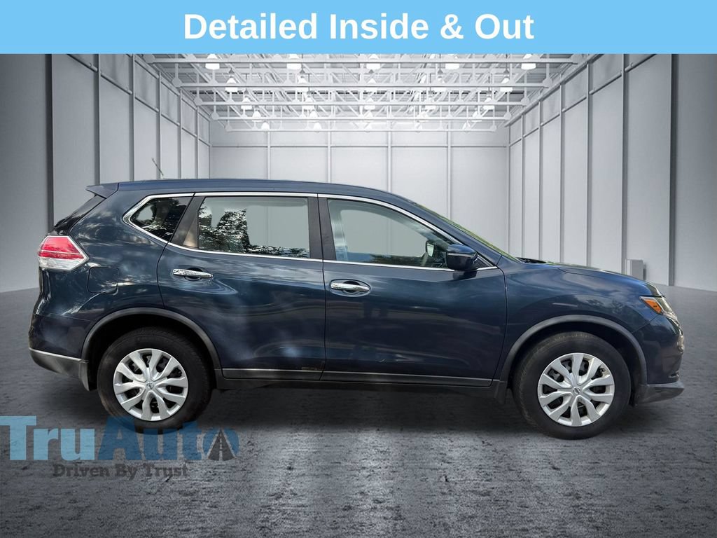 Used 2015 Nissan Rogue S FWD image 2
