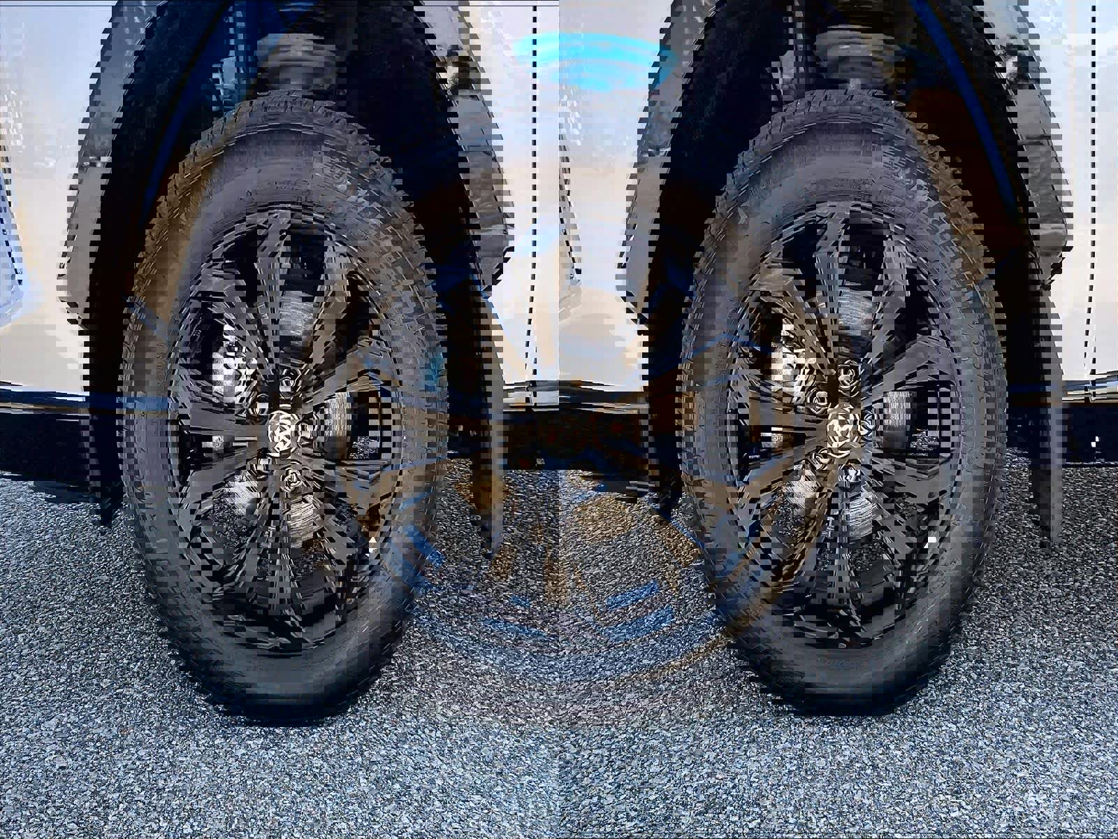 Used 2023 Toyota RAV4 XSE AWD/4WD image 7