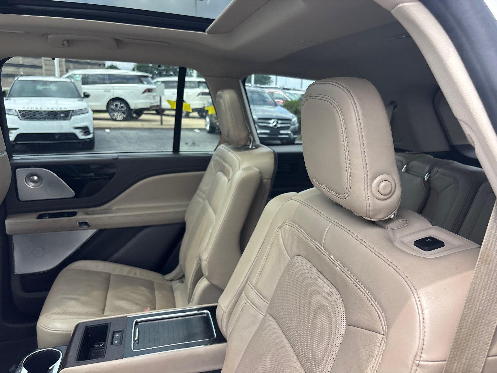 Used 2020 Lincoln Aviator Reserve w/ Equipment Group 202A AWD/4WD image 26