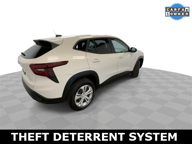 Certified 2025 Chevrolet Trax LS image 8