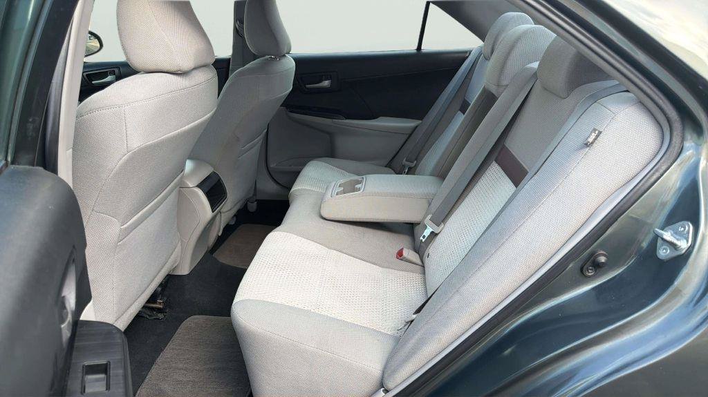 Used 2013 Toyota Camry LE FWD image 19