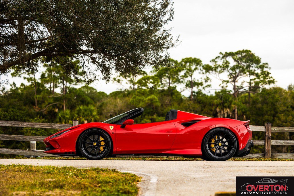 Used 2022 Ferrari F8 Tributo image 6