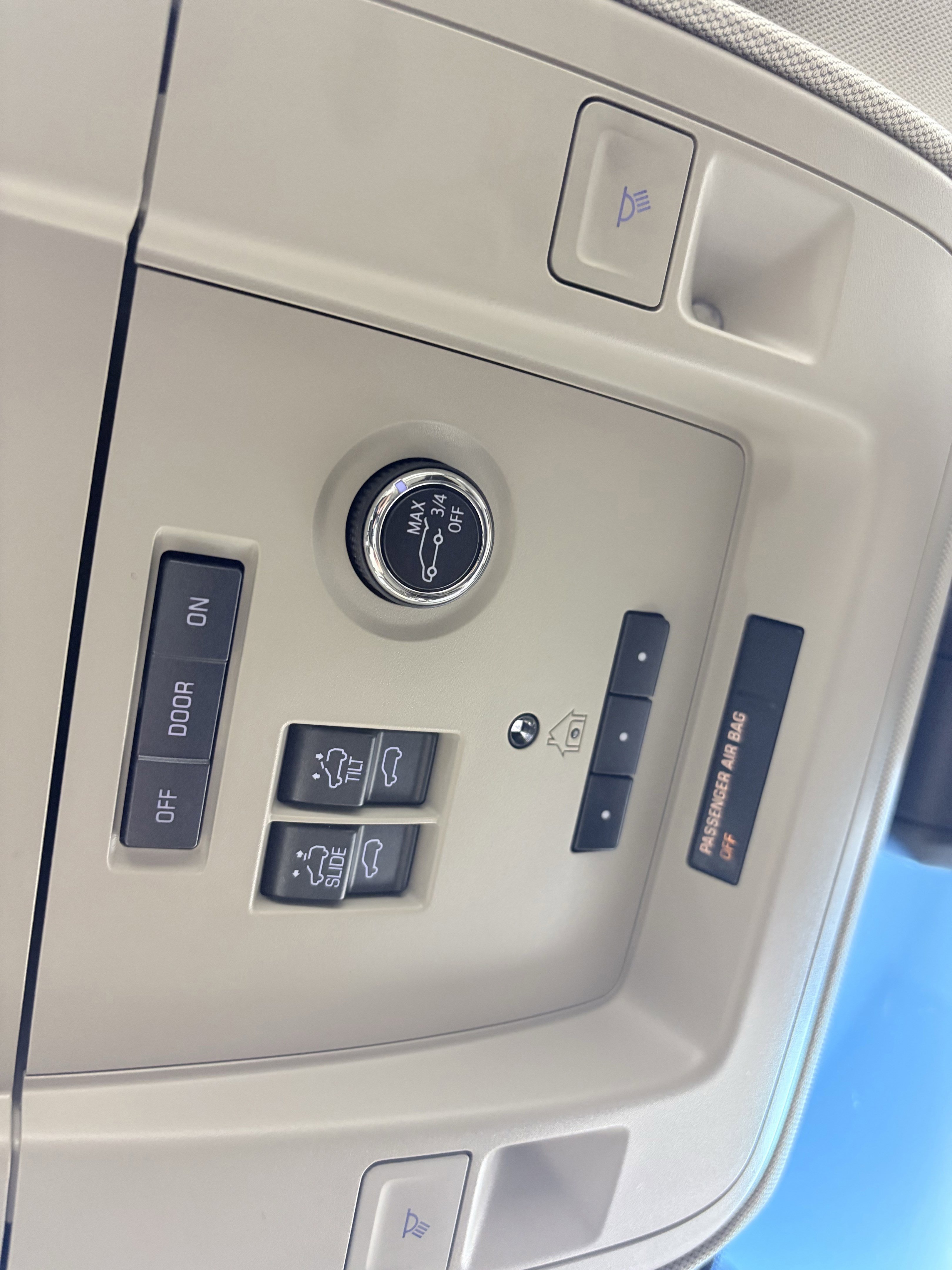 Used 2019 GMC Yukon Denali image 40