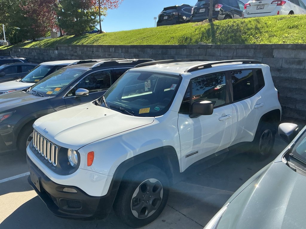 Used 2017 Jeep Renegade Sport w/ Power & Air Group AWD/4WD image 4