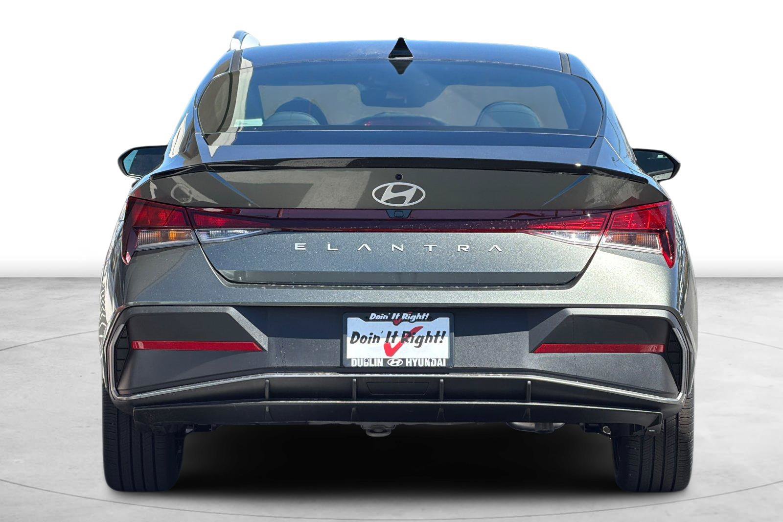 New 2026 Hyundai Elantra SEL Sport FWD image 5