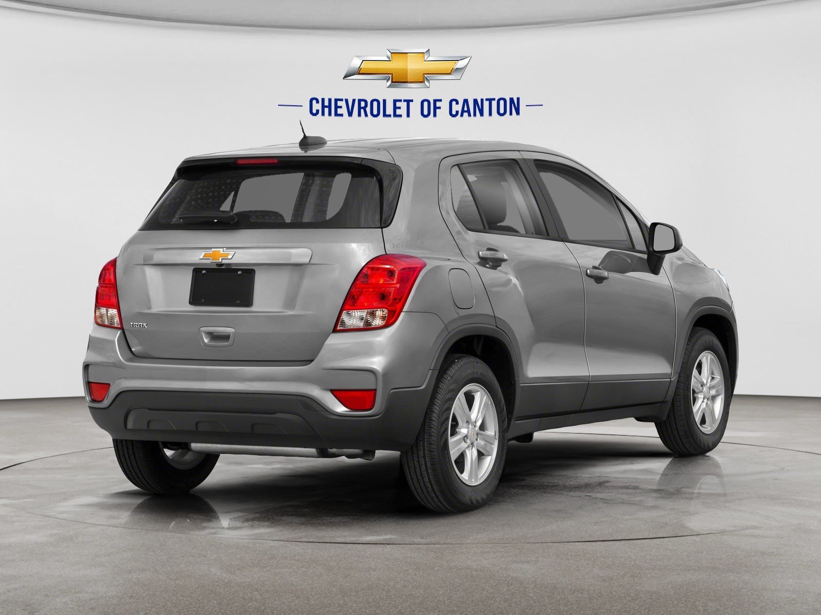 Used 2022 Chevrolet Trax LS w/ Tint and Cruise Package AWD/4WD image 2